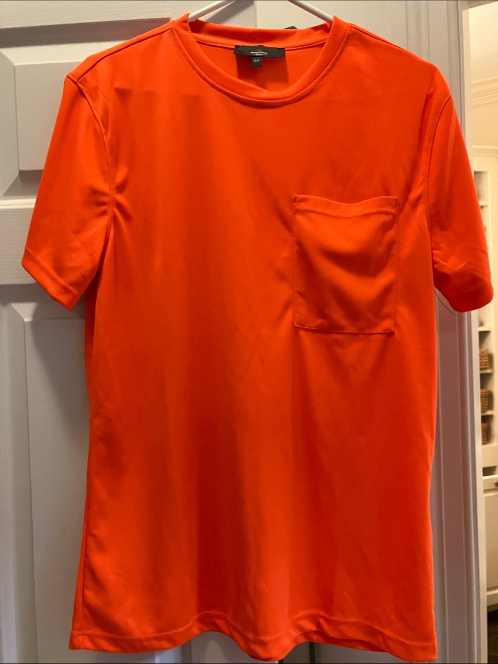 Men's Montain Ridge Short-Sleeve Pocket Tee in Bright Orange Size Small